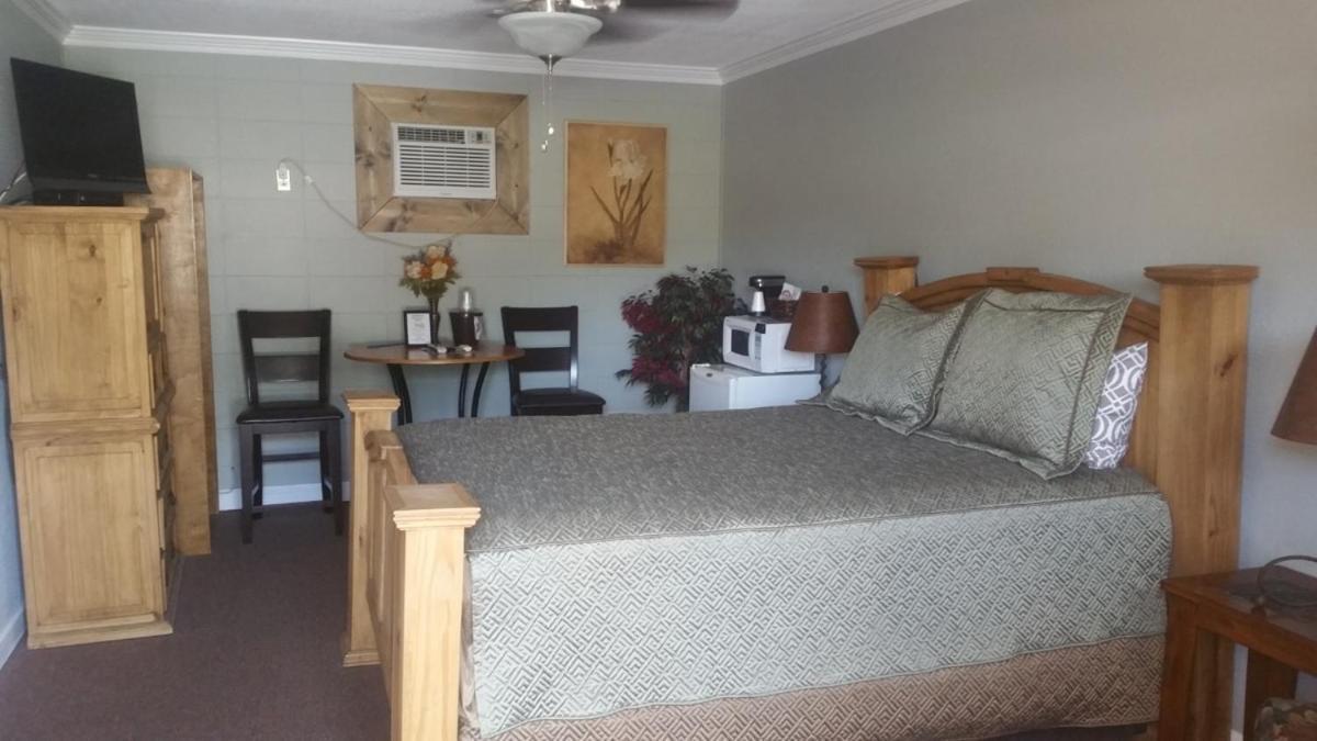 Fairfield Bay Sportsman'S Lodge מראה חיצוני תמונה